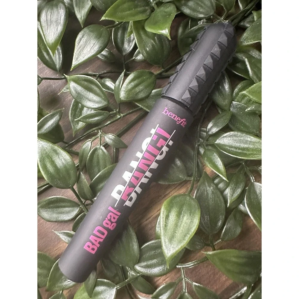 Benefit BAD GAL BANG Volumizing Mascara, Full Size 0.3 oz / 8.5 g - NEW NWOB